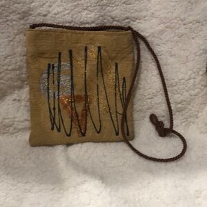 Vintage Victoria hand painted simple carry bag